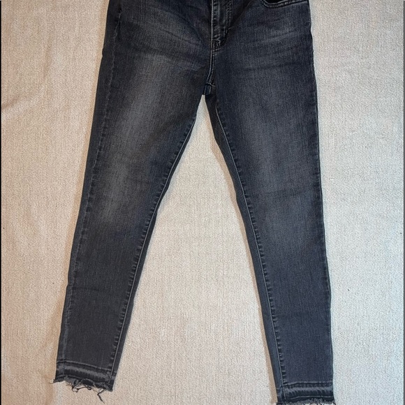 Levi's 710 Super Skinny Jeans